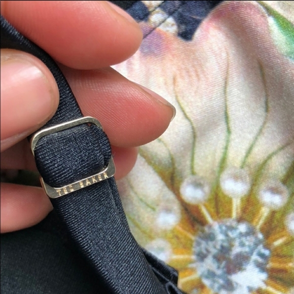 TED BAKER LONDON BLACK FLORAL PEARL PRINT SWMSUIT - Picture 4 of 5